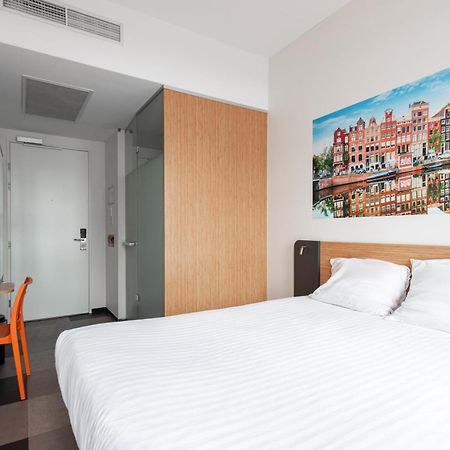 Easyhotel Amsterdam Arena Boulevard Екстер'єр фото