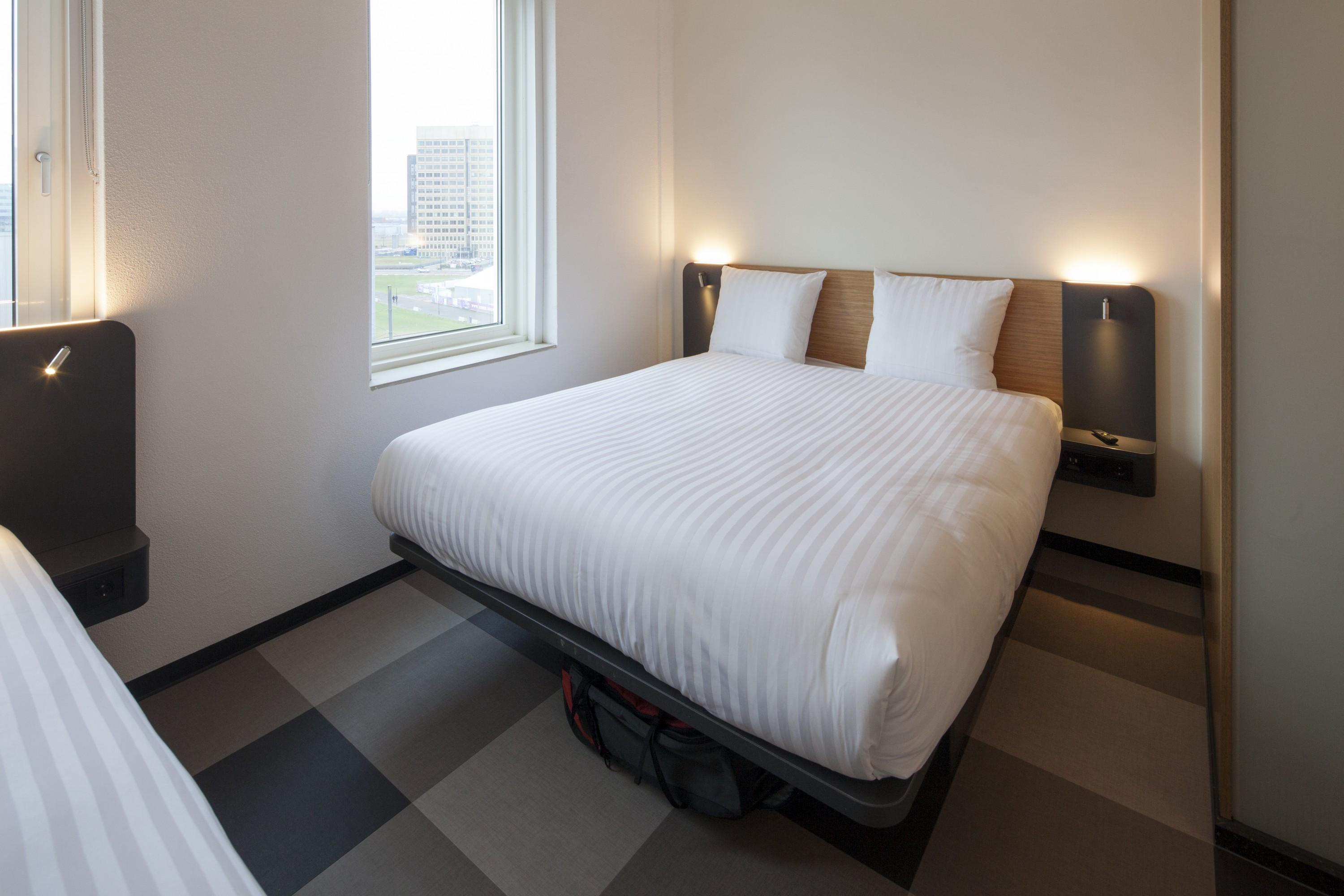 Easyhotel Amsterdam Arena Boulevard Екстер'єр фото