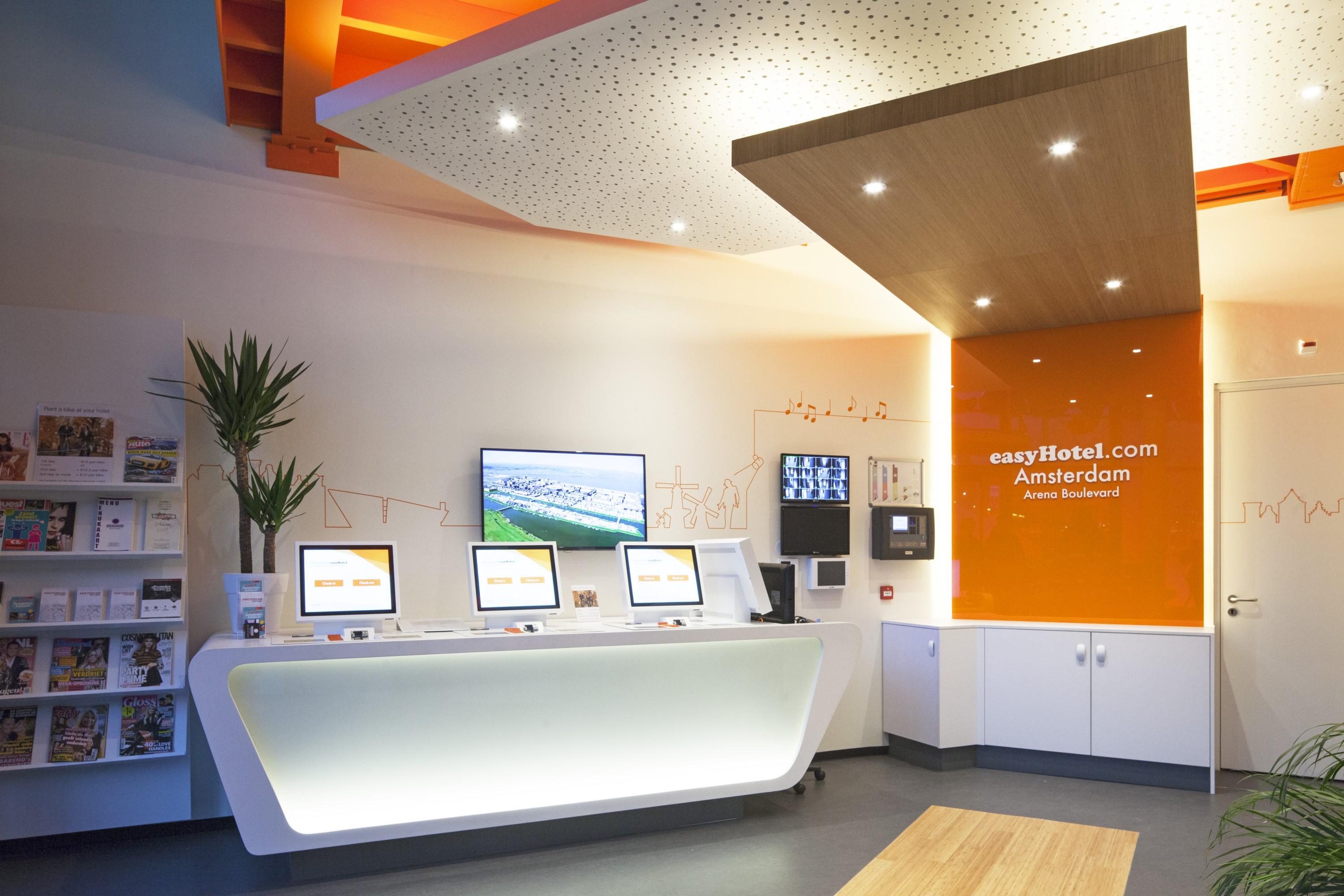 Easyhotel Amsterdam Arena Boulevard Екстер'єр фото