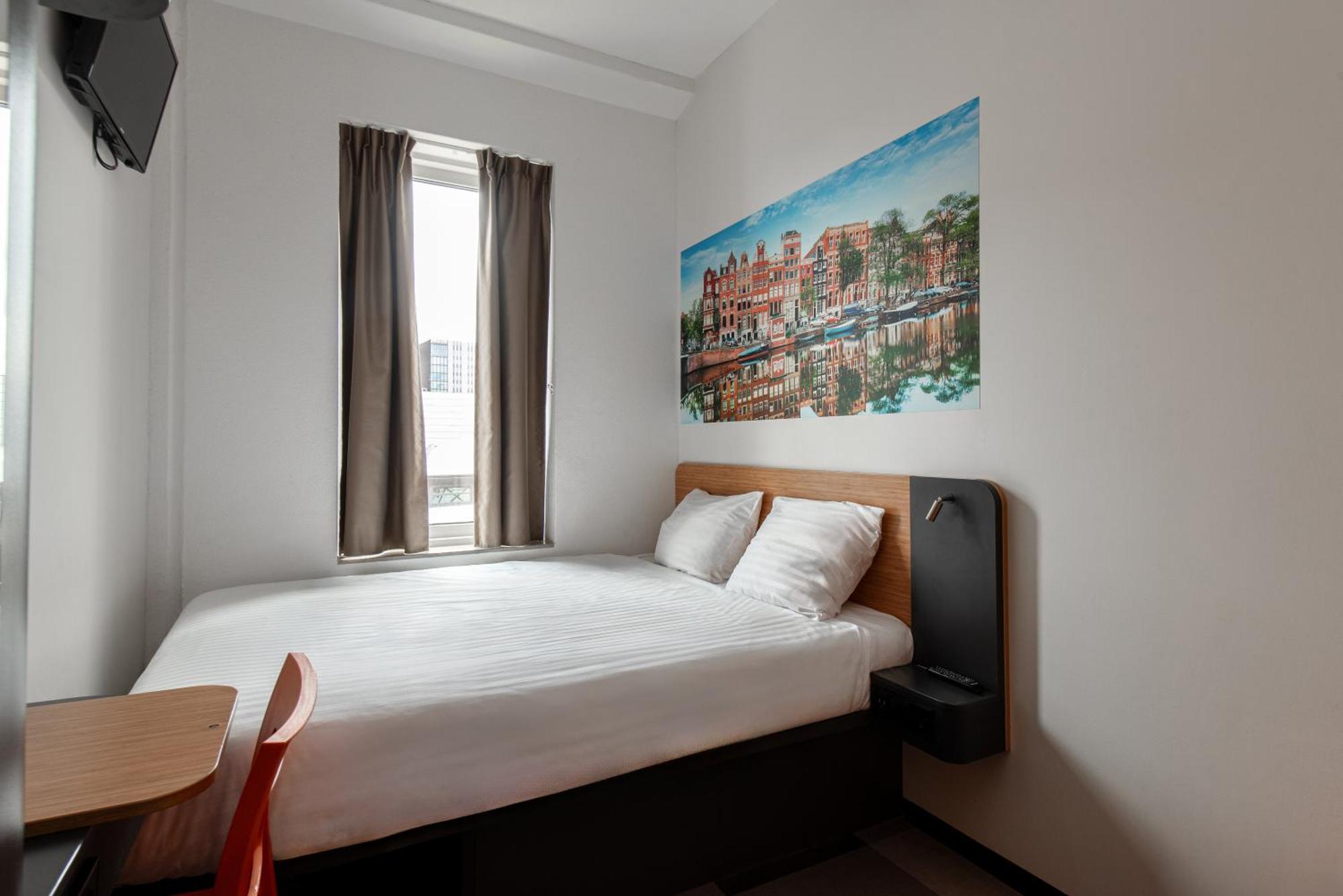 Easyhotel Amsterdam Arena Boulevard Екстер'єр фото